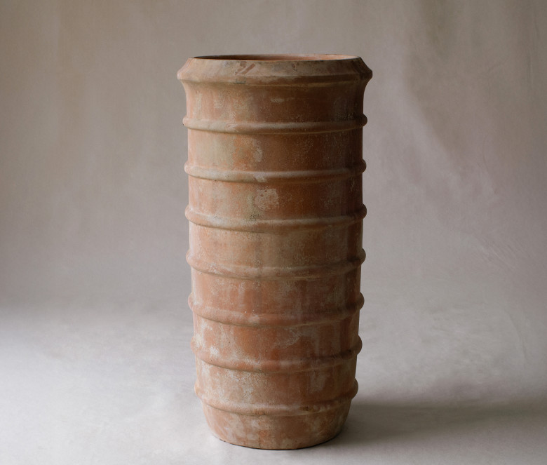 Europa Alto terracotta pot