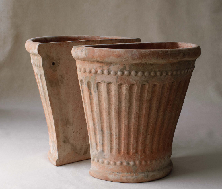 Colonna Mezza terracotta pot