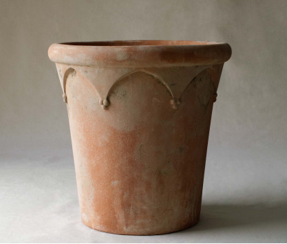 Archi terracotta pot