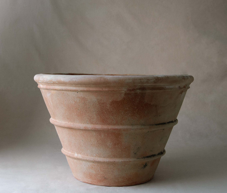 Classico terracotta pot