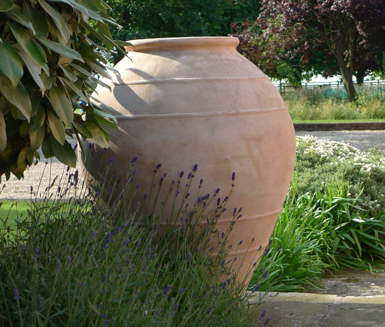 Orcio Greco terracotta jar