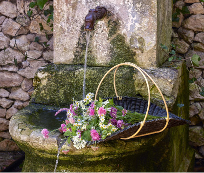 Cestino da fiori in rattan