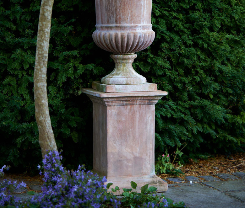 Base quadrata in terracotta