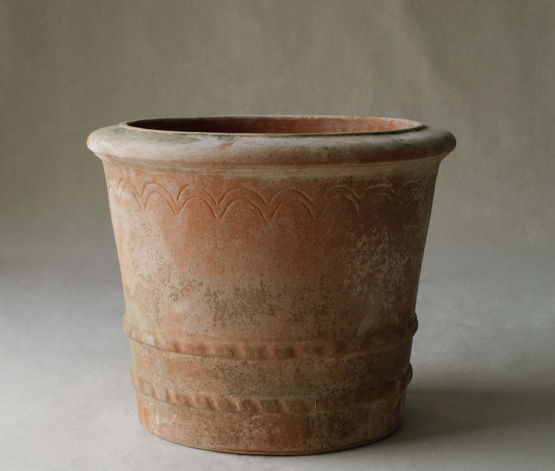 Vaso in terracotta Bugnolo